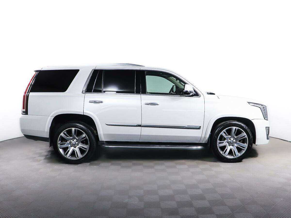 Купить Cadillac Escalade с пробегом. Фото: #1