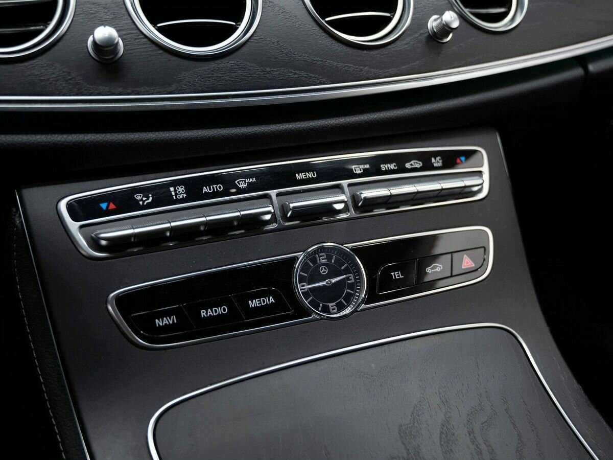 Купить Mercedes-Benz E-Класс с пробегом. Фото: #20