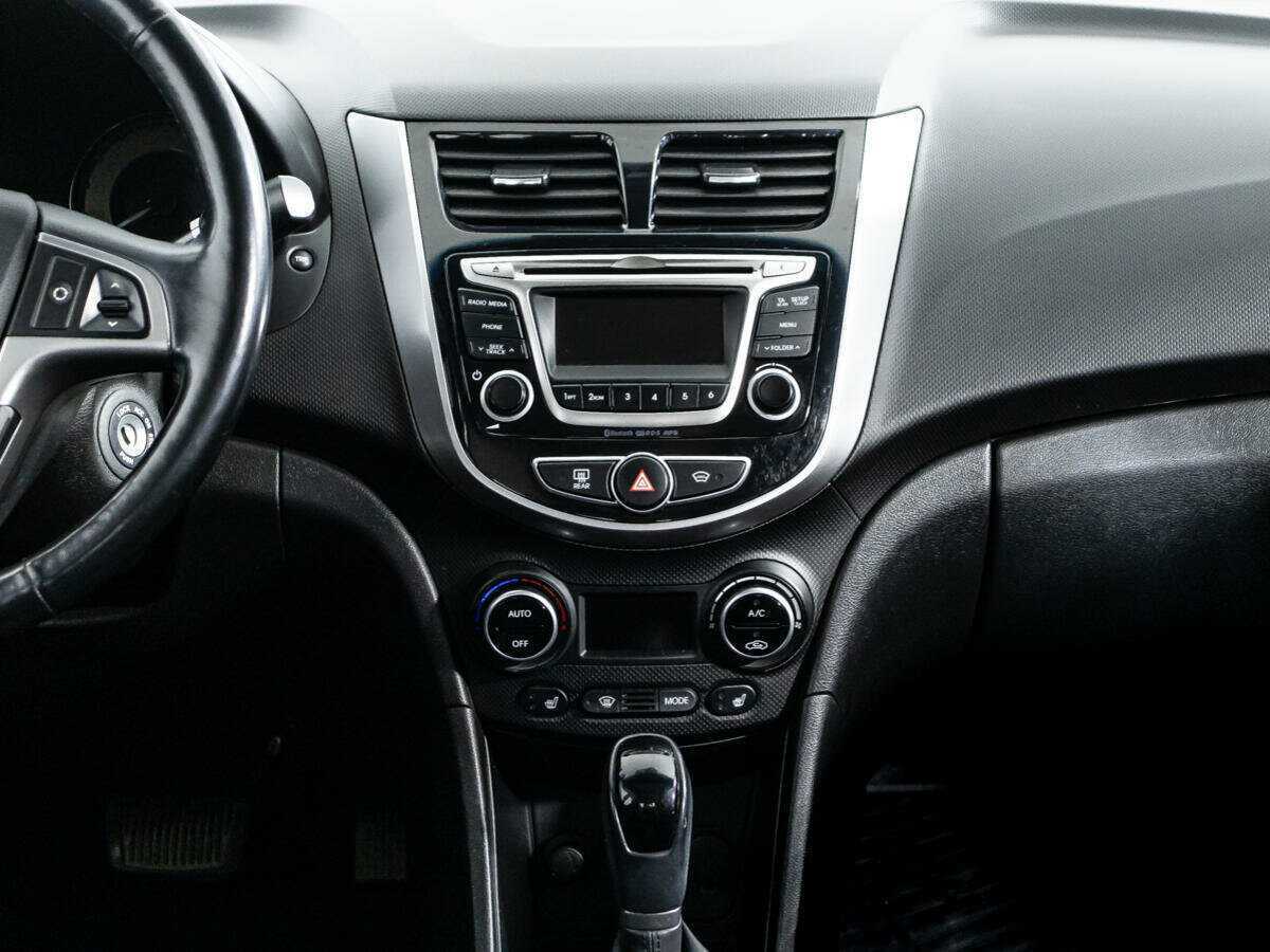 Купить Hyundai Solaris с пробегом. Фото: #13