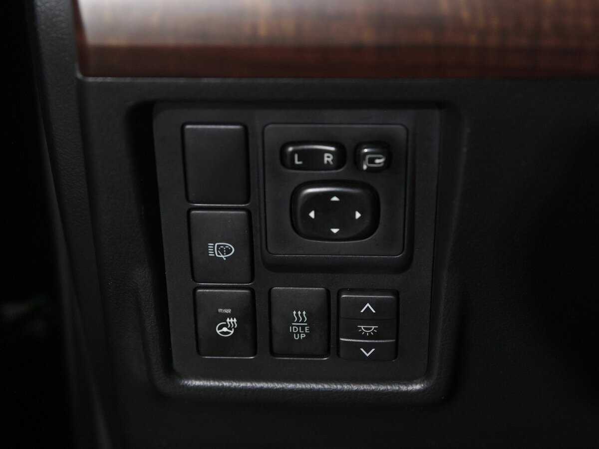 Купить Toyota Land Cruiser Prado с пробегом. Фото: #17