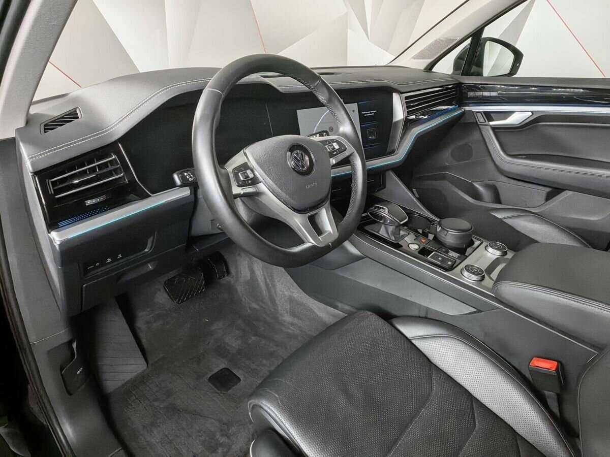 Купить Volkswagen Touareg с пробегом. Фото: #13