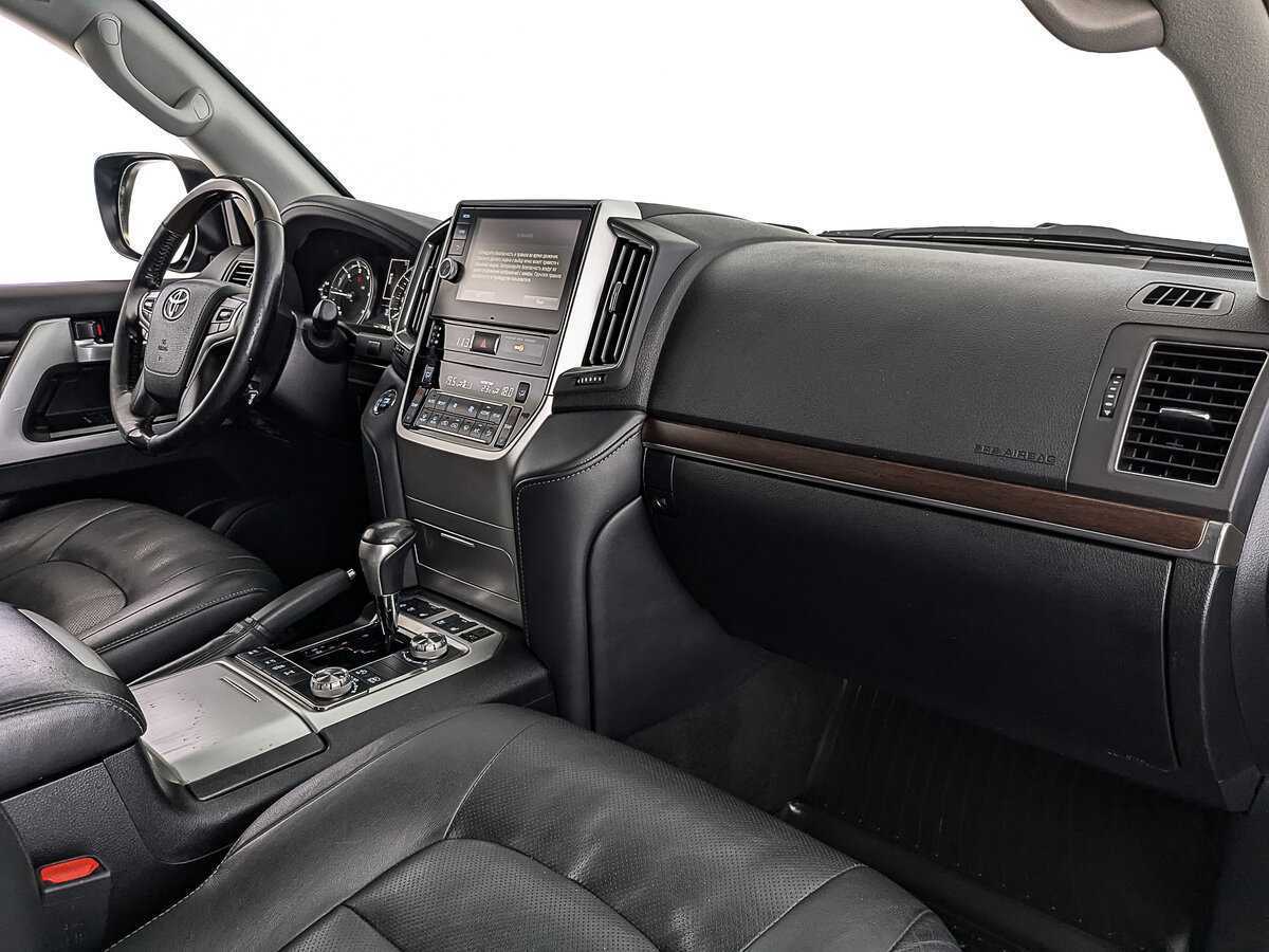 Купить Toyota Land Cruiser с пробегом. Фото: #12
