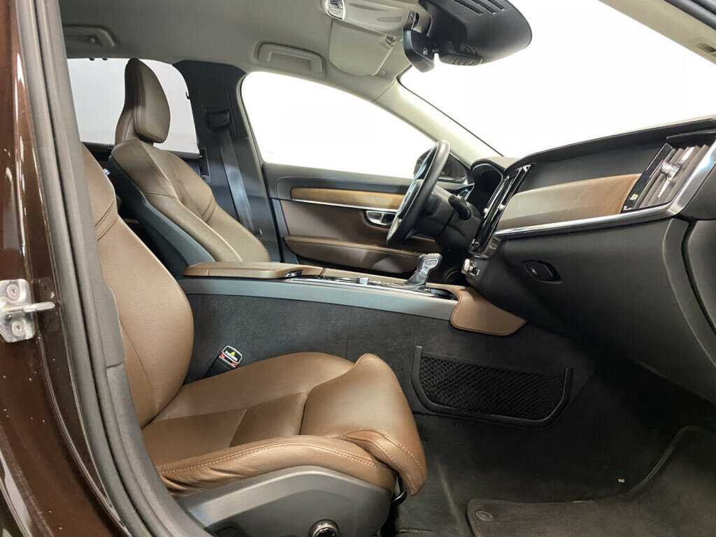 Купить Volvo S90 с пробегом. Фото: #7