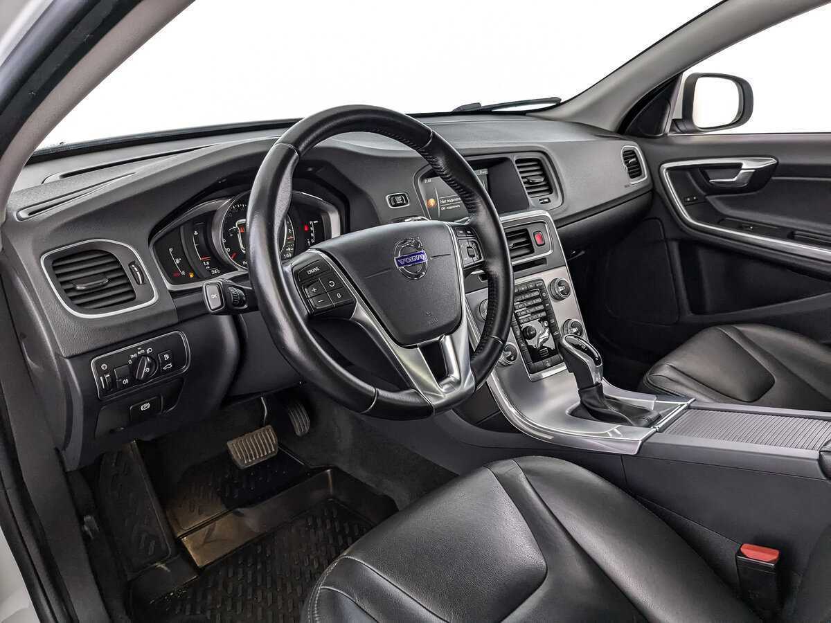 Купить Volvo S60 с пробегом. Фото: #10