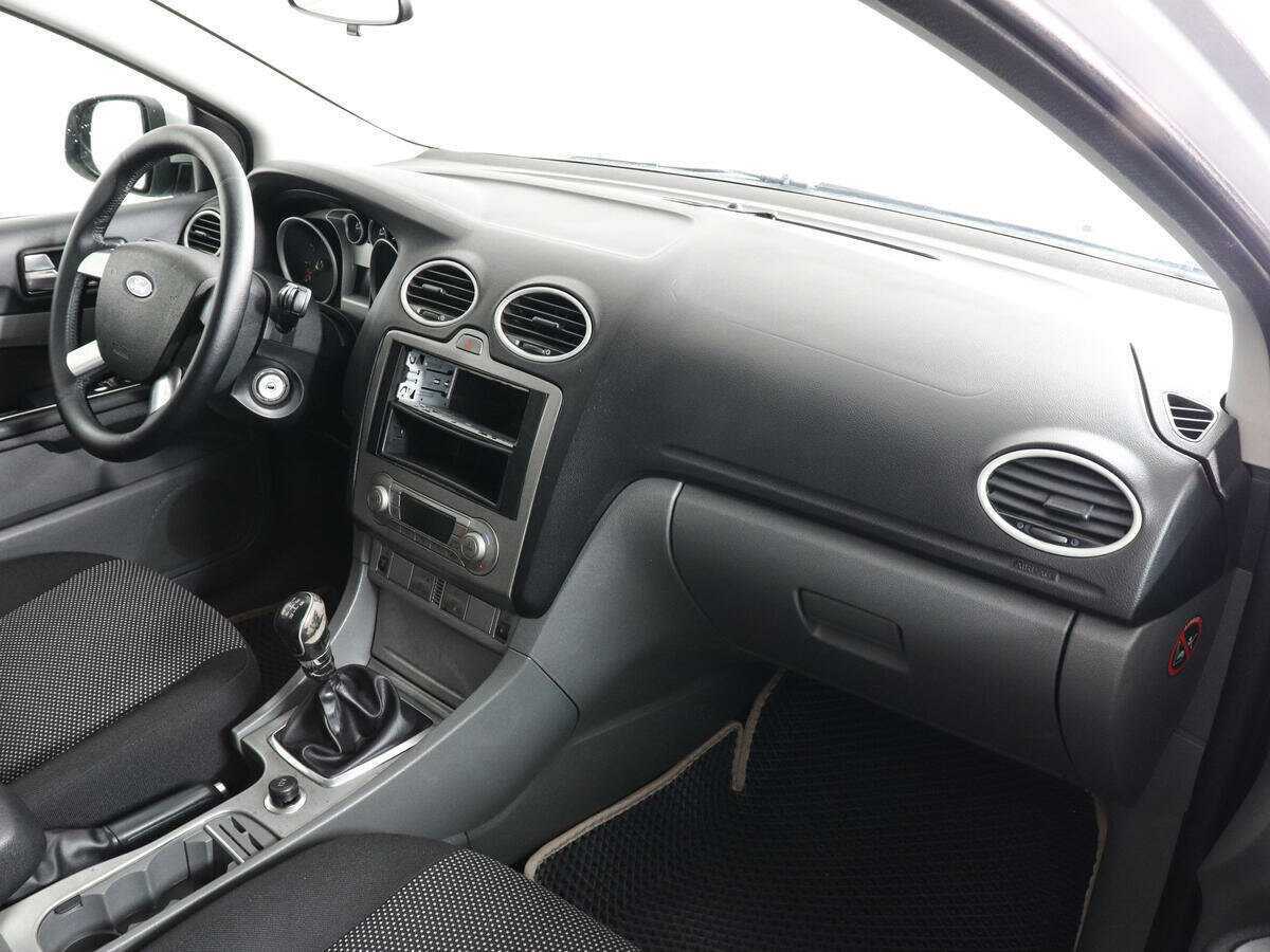 Купить Ford Focus с пробегом. Фото: #9