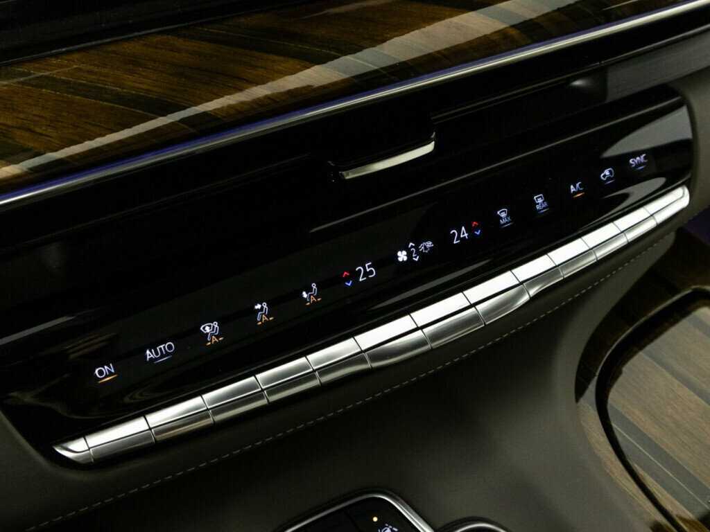 Купить Cadillac Escalade с пробегом. Фото: #18