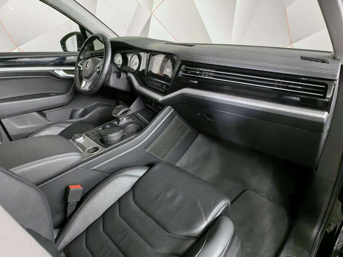 Купить Volkswagen Touareg с пробегом. Фото: #8