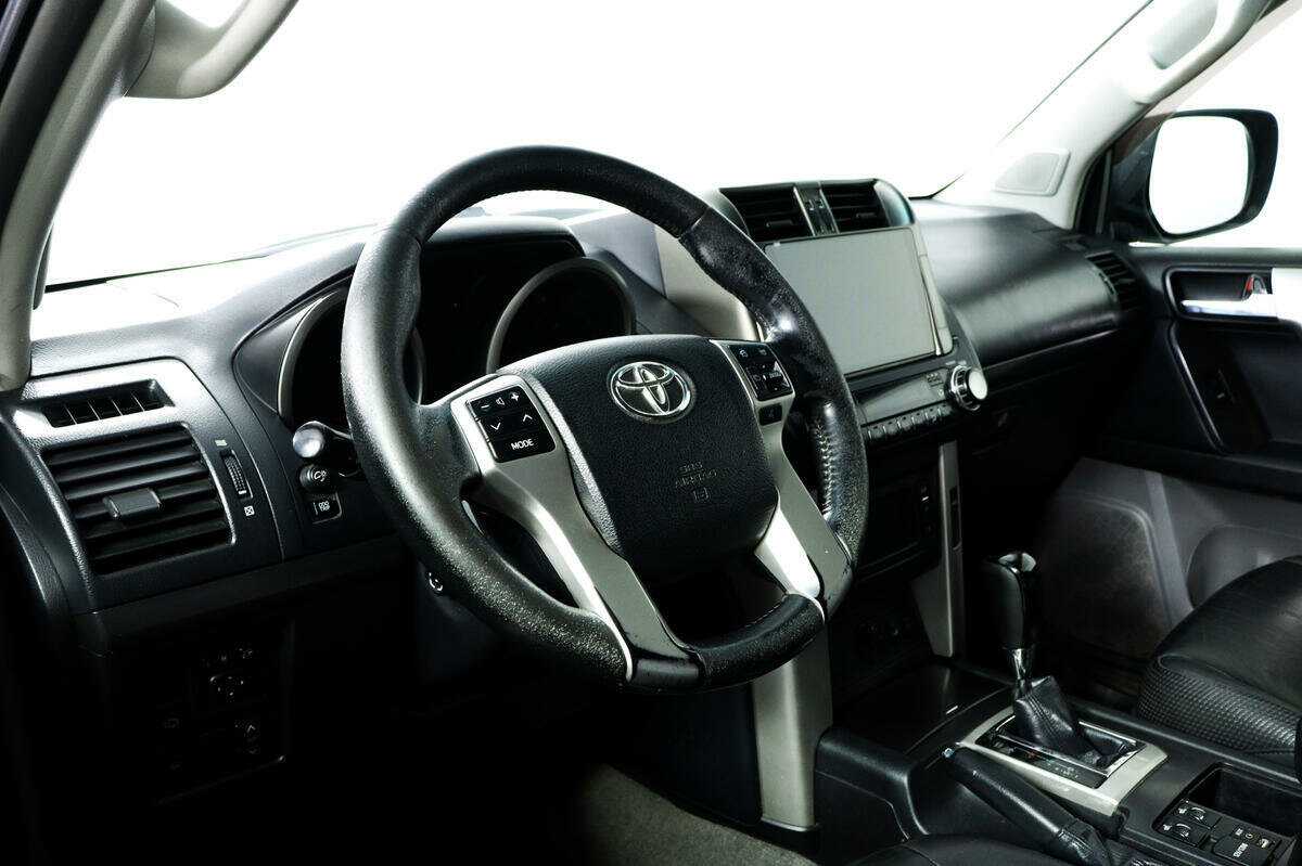 Купить Toyota Land Cruiser Prado с пробегом. Фото: #12