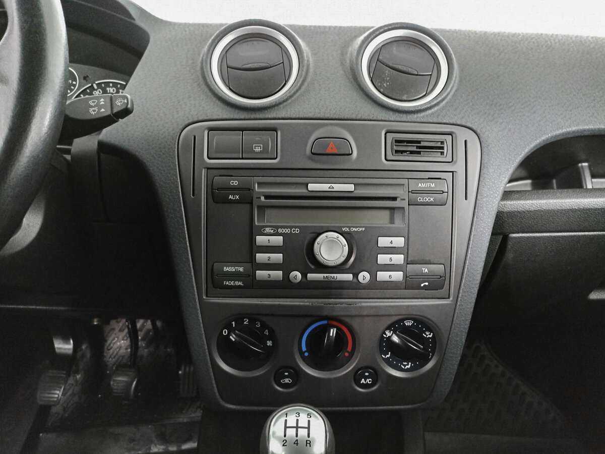 Купить Ford Fusion с пробегом. Фото: #12
