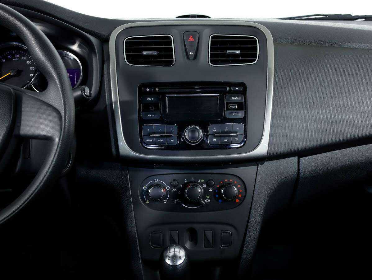 Купить Renault Logan с пробегом. Фото: #11