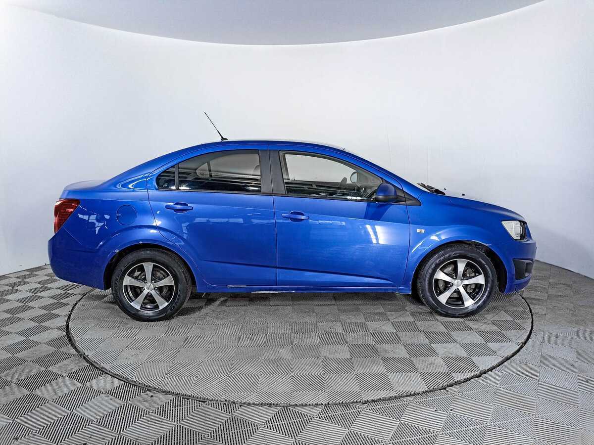 Купить Chevrolet Aveo с пробегом. Фото: #3