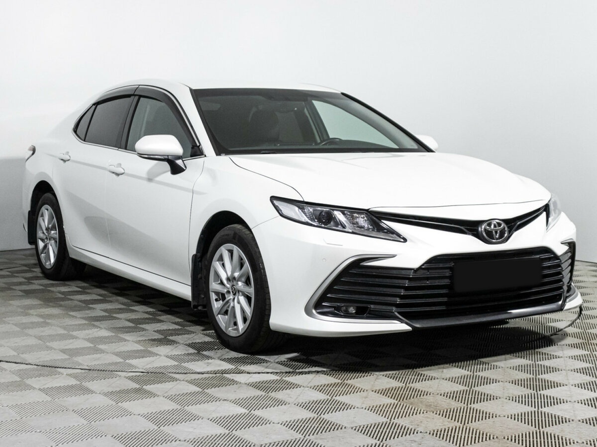 Купить Toyota Camry с пробегом. Фото: #2