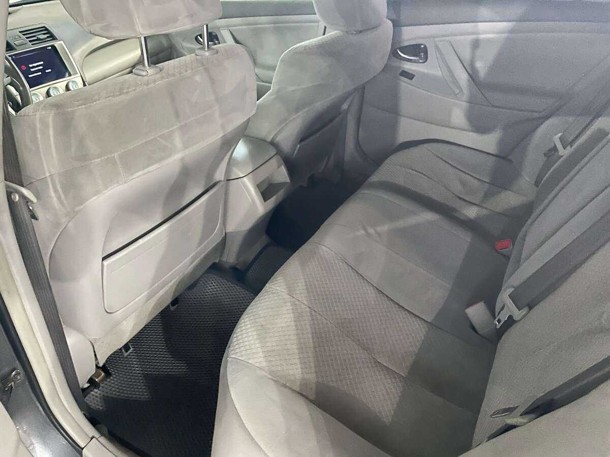 Купить Toyota Camry с пробегом. Фото: #13