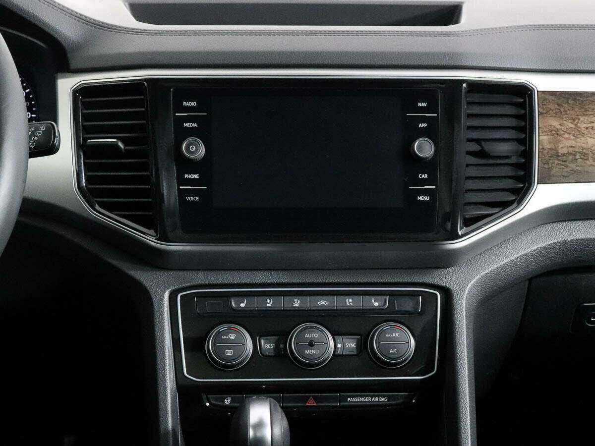Купить Volkswagen Teramont с пробегом. Фото: #11