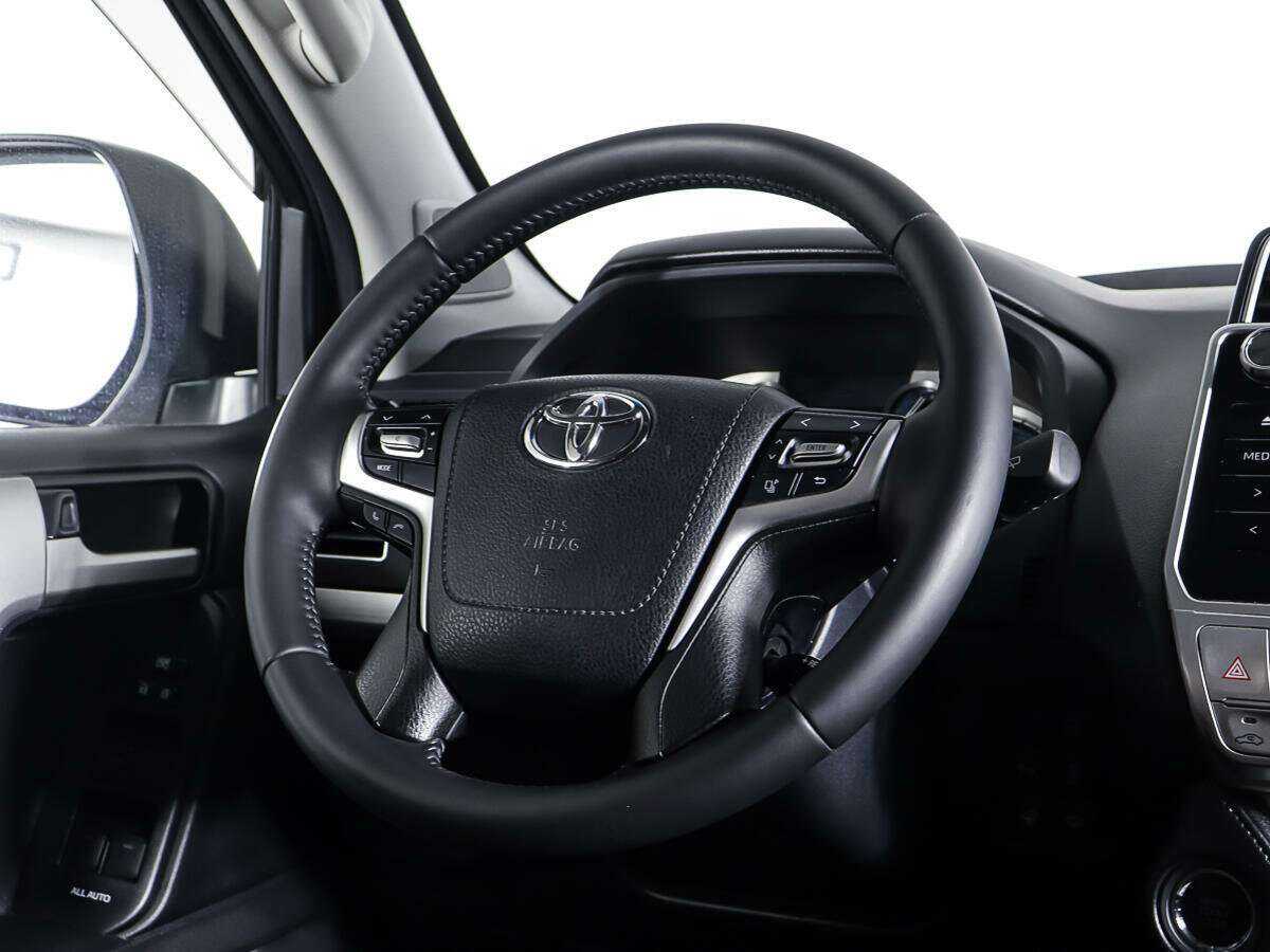 Купить Toyota Land Cruiser Prado с пробегом. Фото: #12