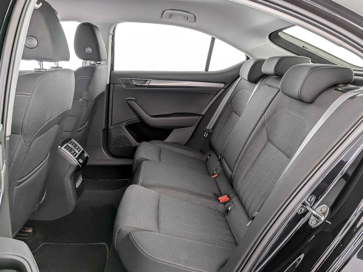 Купить Skoda Superb с пробегом. Фото: #9