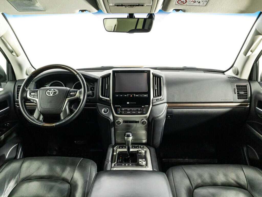 Купить Toyota Land Cruiser с пробегом. Фото: #12