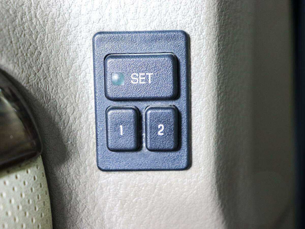 Купить Ford Explorer с пробегом. Фото: #15