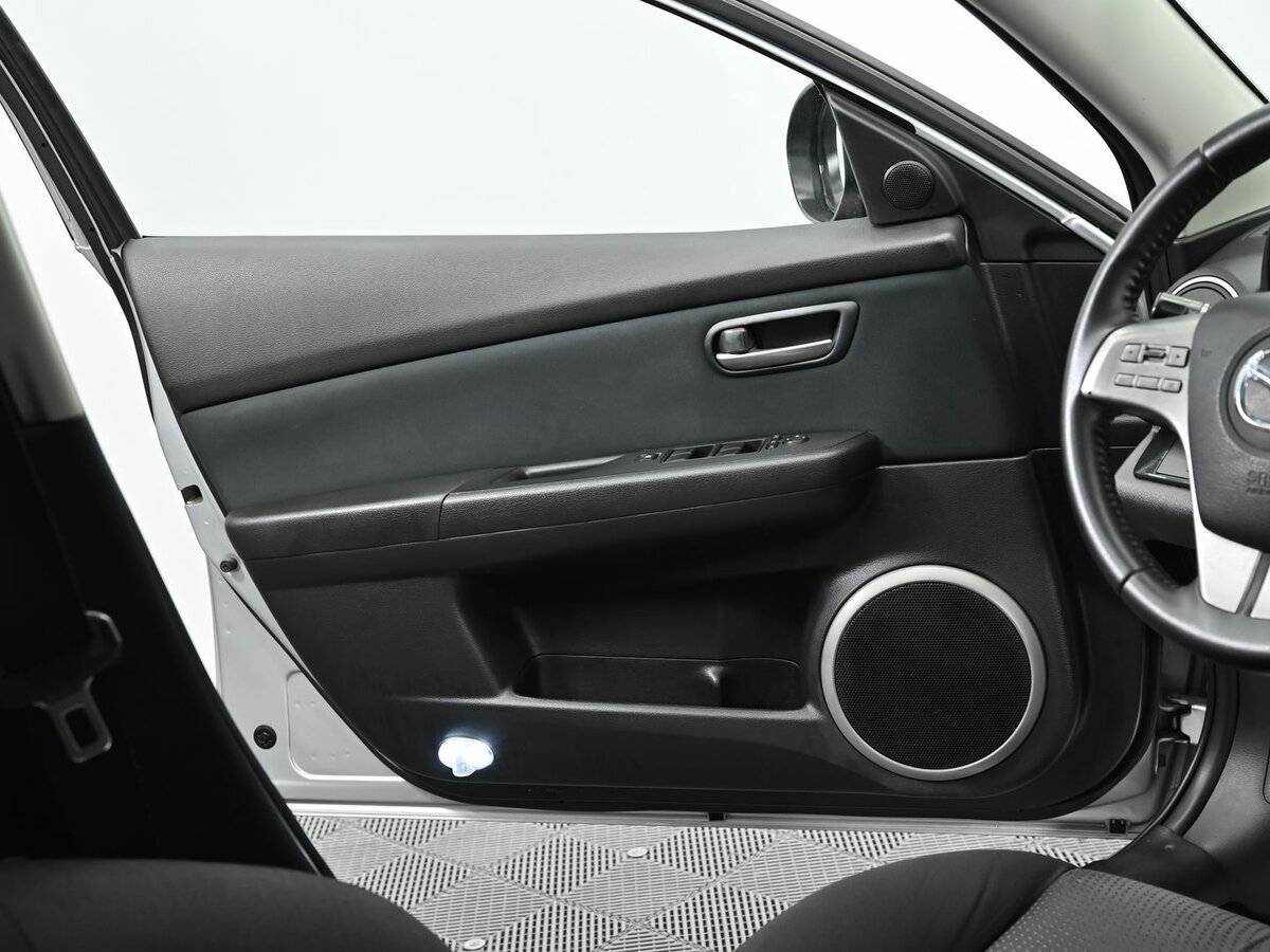 Купить Mazda 6 с пробегом. Фото: #6
