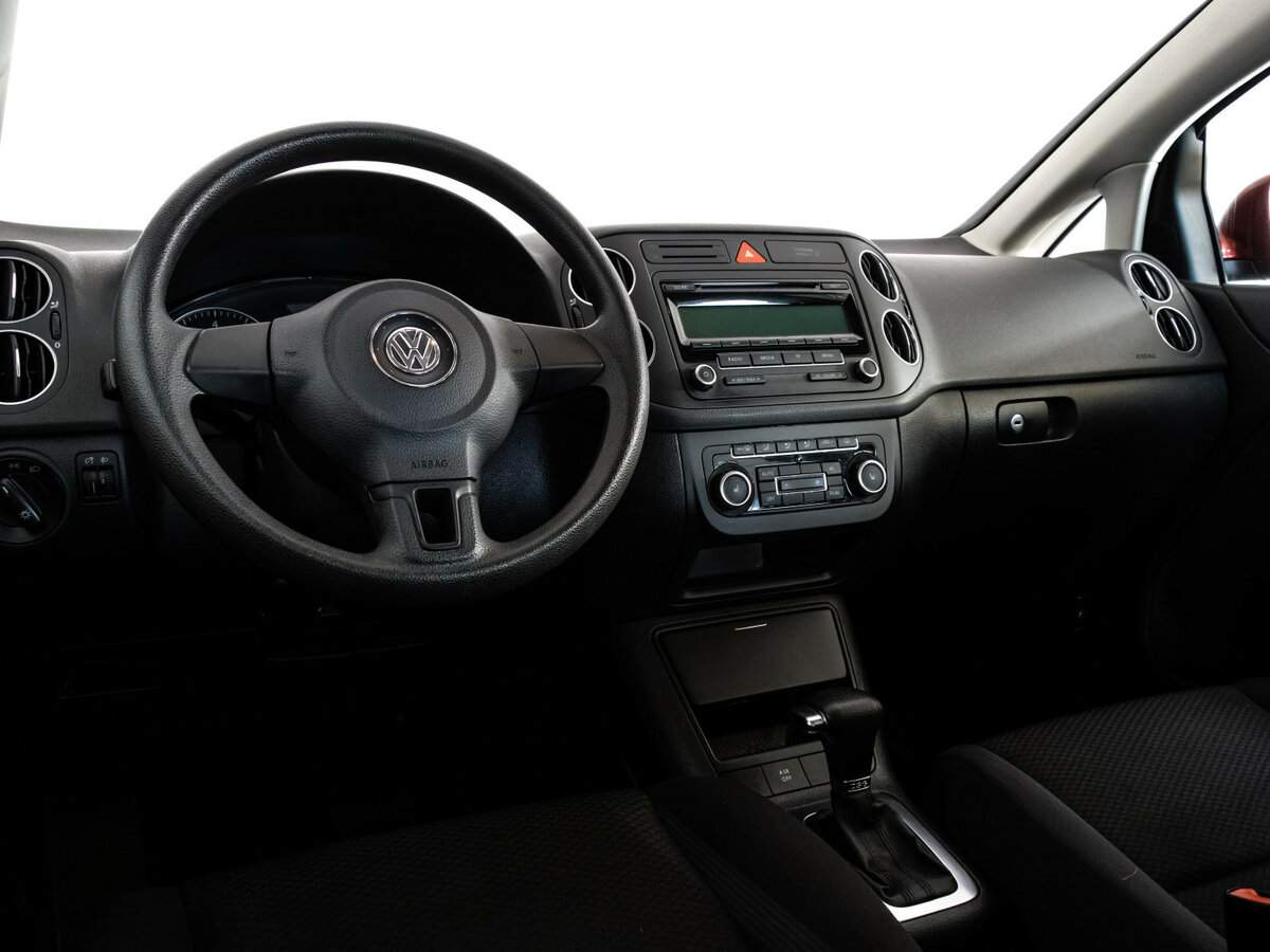 Купить Volkswagen Golf Plus с пробегом. Фото: #8