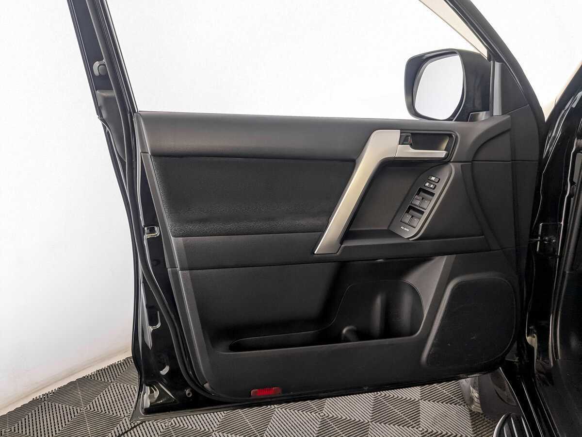 Купить Toyota Land Cruiser Prado с пробегом. Фото: #16
