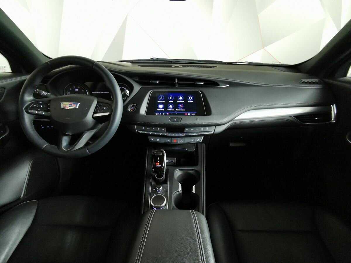Купить Cadillac XT4 с пробегом. Фото: #9