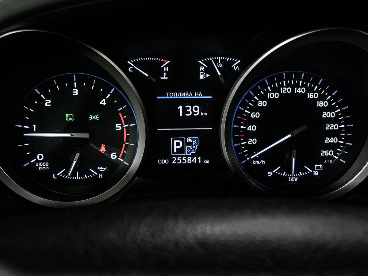 Купить Toyota Land Cruiser с пробегом. Фото: #9
