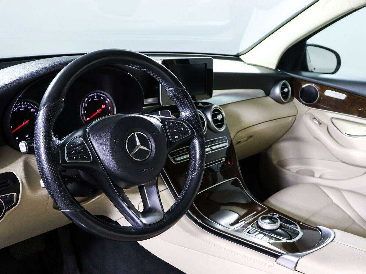Купить Mercedes-Benz GLC с пробегом. Фото: #13