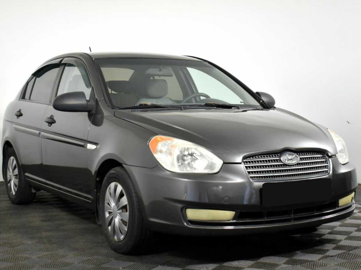 Купить Hyundai Verna с пробегом. Фото: #2