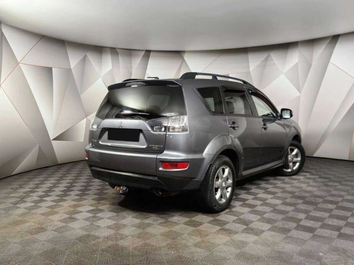 Купить Mitsubishi Outlander с пробегом. Фото: #1