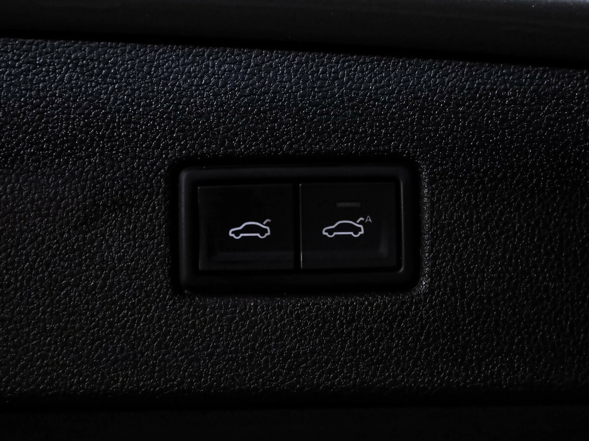 Купить Volkswagen Tiguan с пробегом. Фото: #26