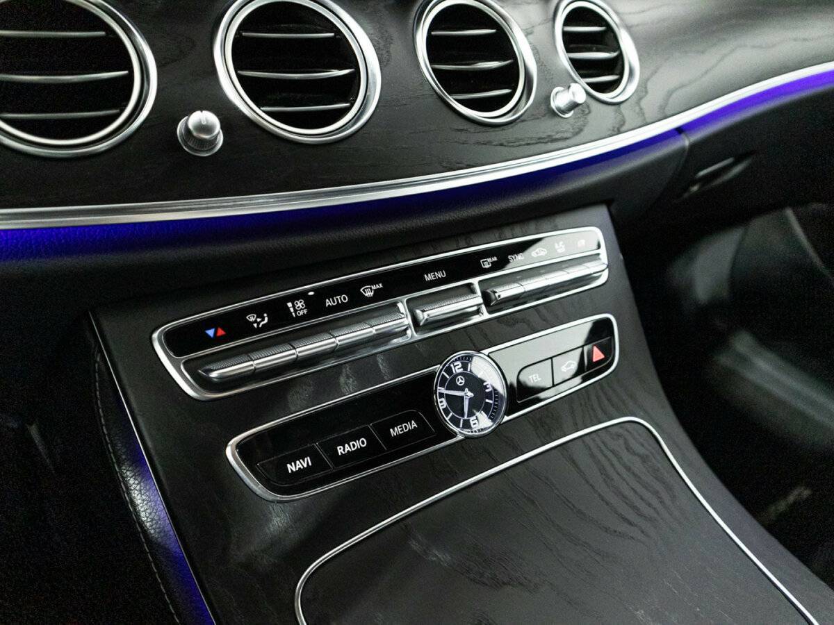 Купить Mercedes-Benz E-Класс с пробегом. Фото: #16