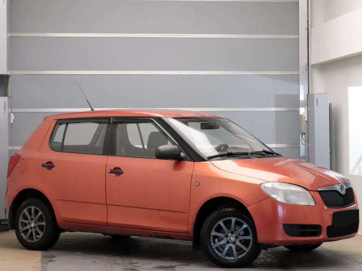 Купить Skoda Fabia с пробегом. Фото: #2