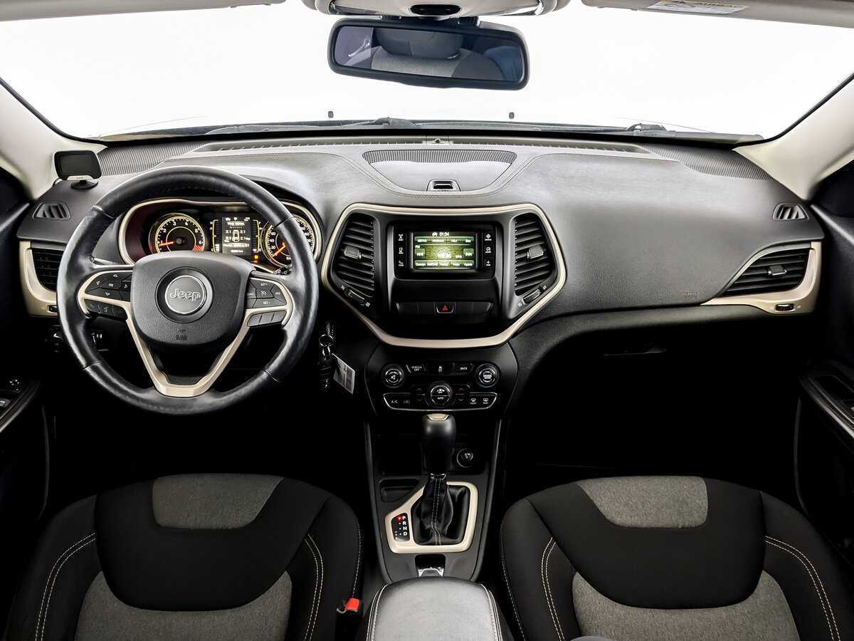 Купить Jeep Cherokee с пробегом. Фото: #13