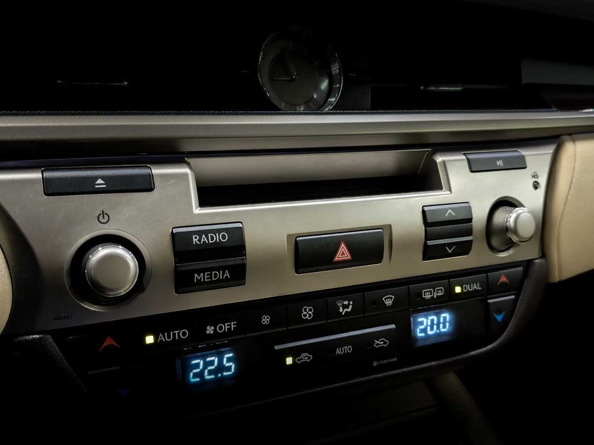 Купить Lexus ES с пробегом. Фото: #27