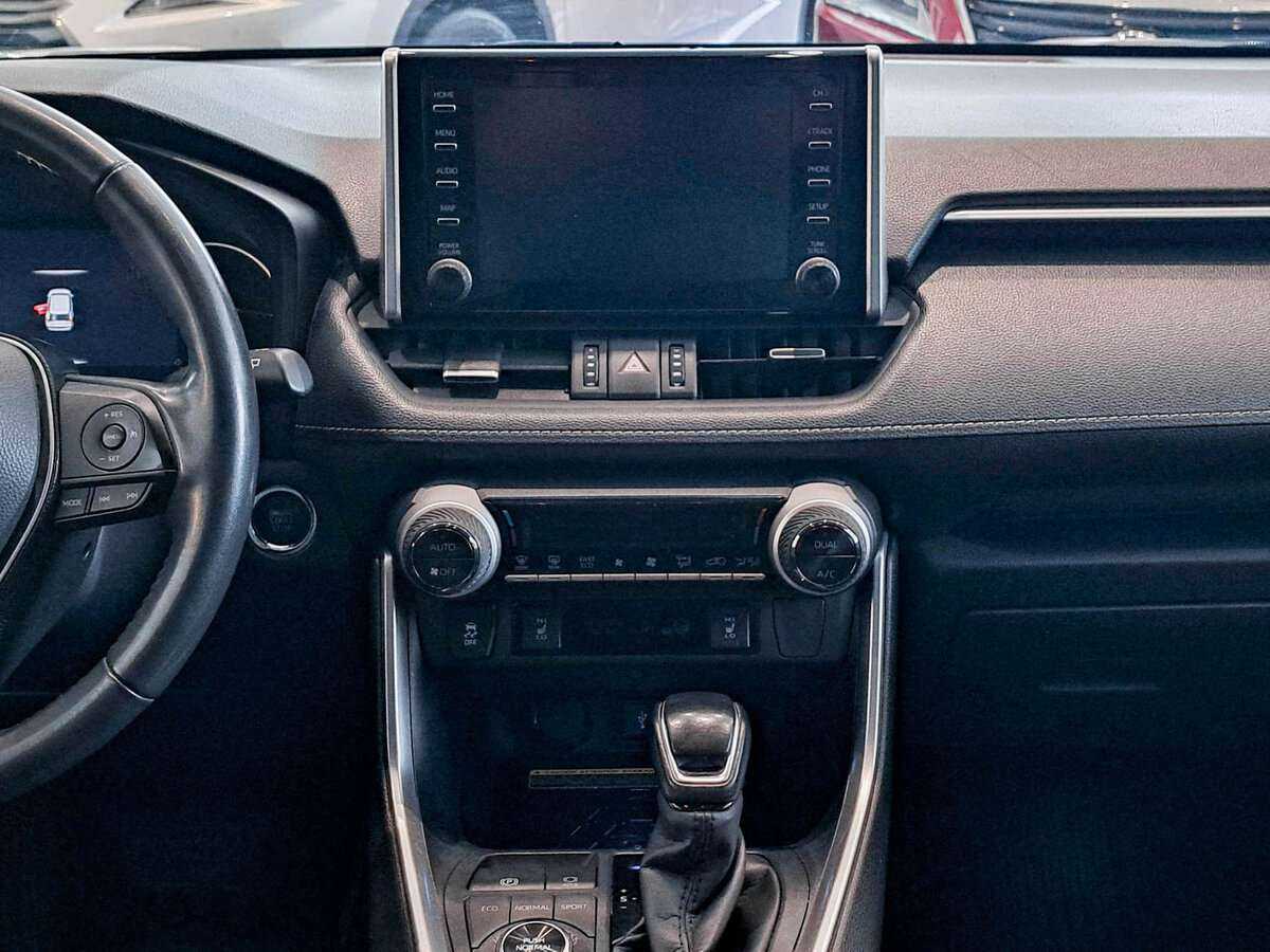 Купить Toyota RAV4 с пробегом. Фото: #12