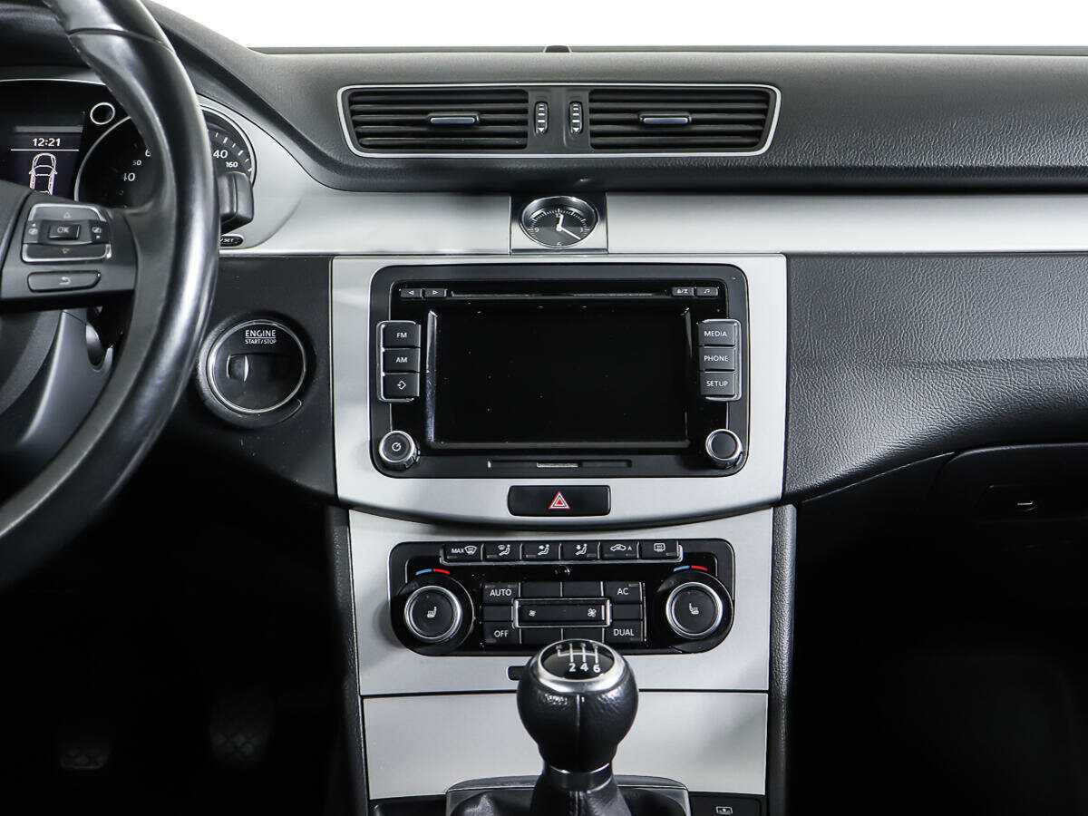 Купить Volkswagen Passat CC с пробегом. Фото: #11