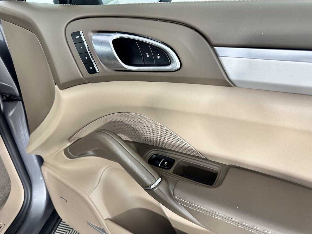 Купить Porsche Cayenne с пробегом. Фото: #16
