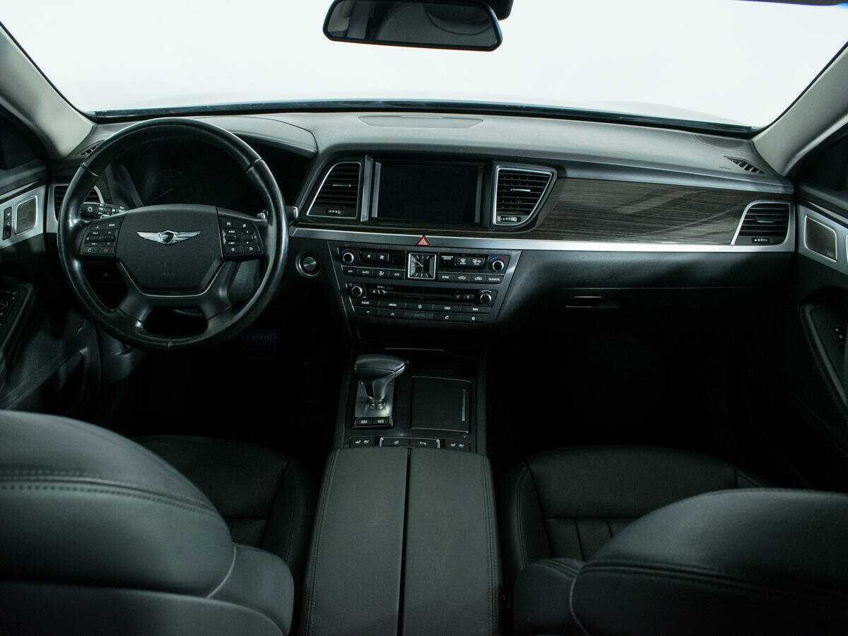 Купить Genesis G80 с пробегом. Фото: #11