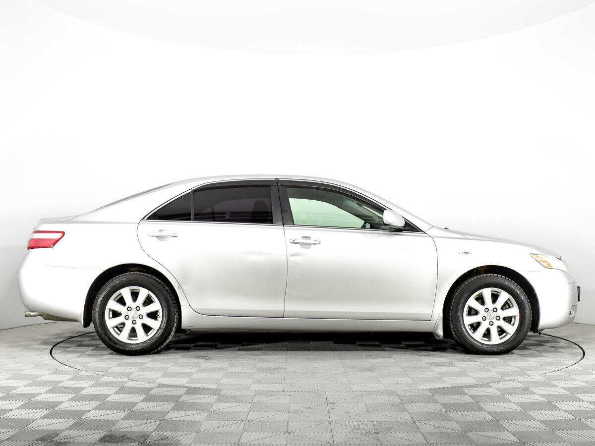 Купить Toyota Camry с пробегом. Фото: #3
