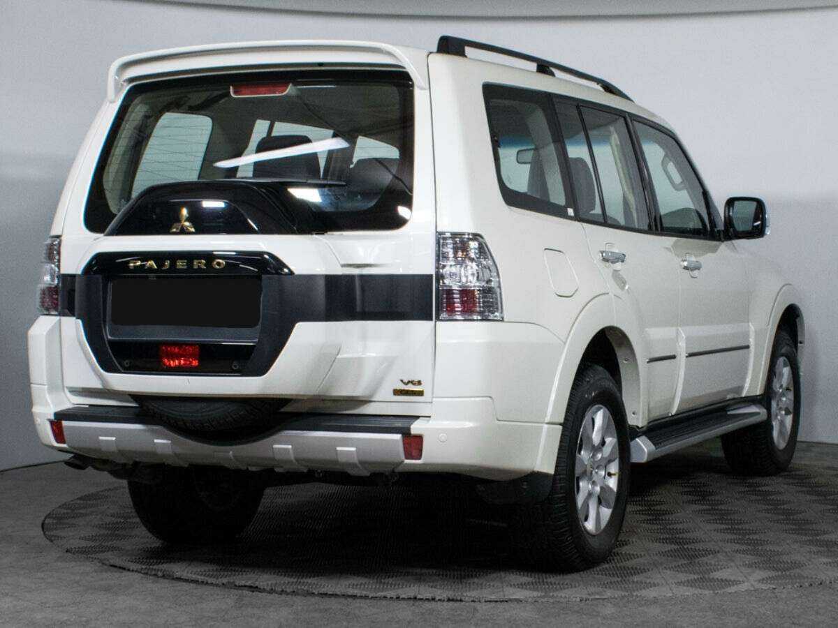 Купить Mitsubishi Pajero с пробегом. Фото: #4