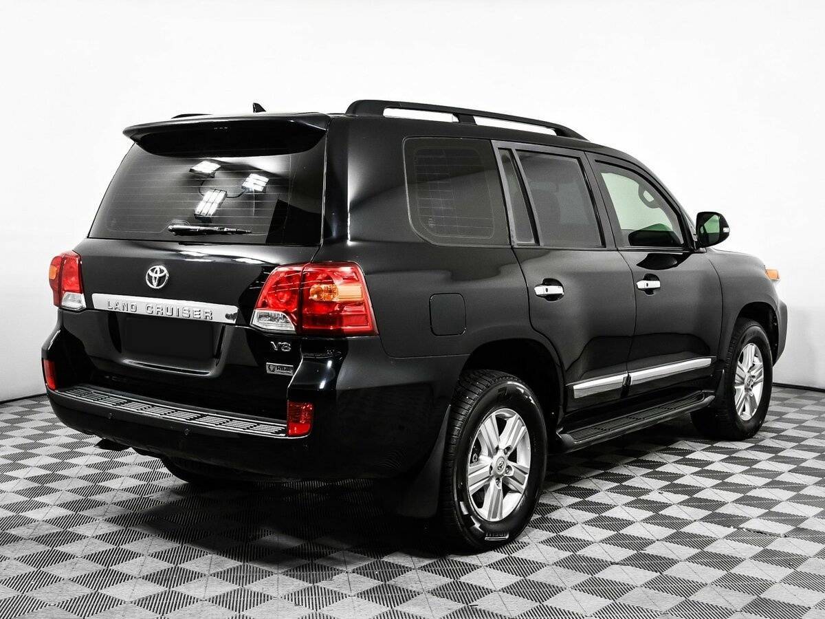 Купить Toyota Land Cruiser с пробегом. Фото: #3