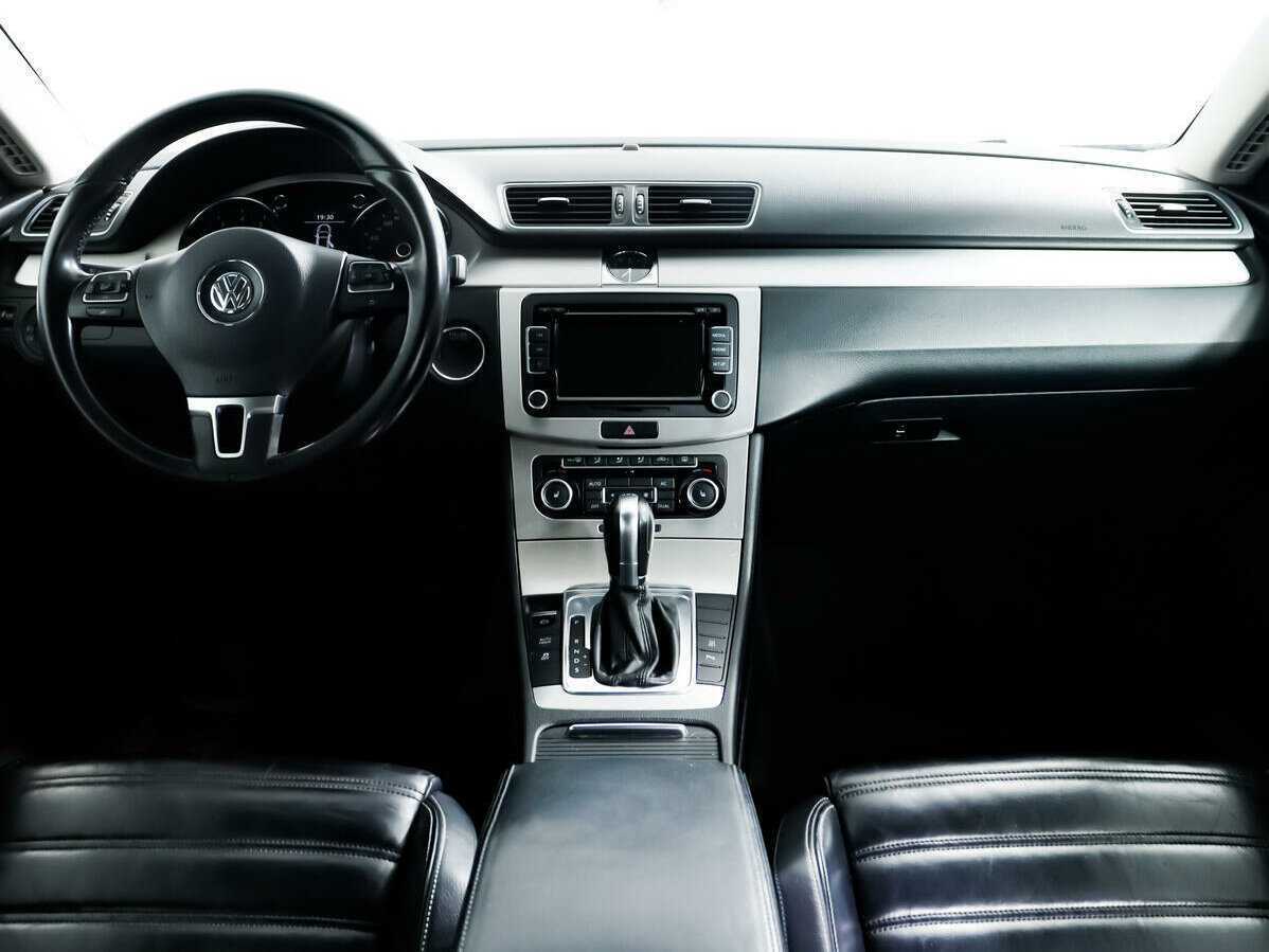 Купить Volkswagen Passat CC с пробегом. Фото: #9