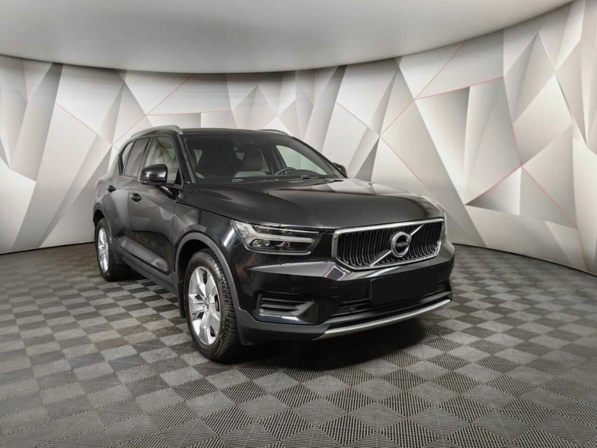 Купить Volvo XC40 с пробегом. Фото: #2
