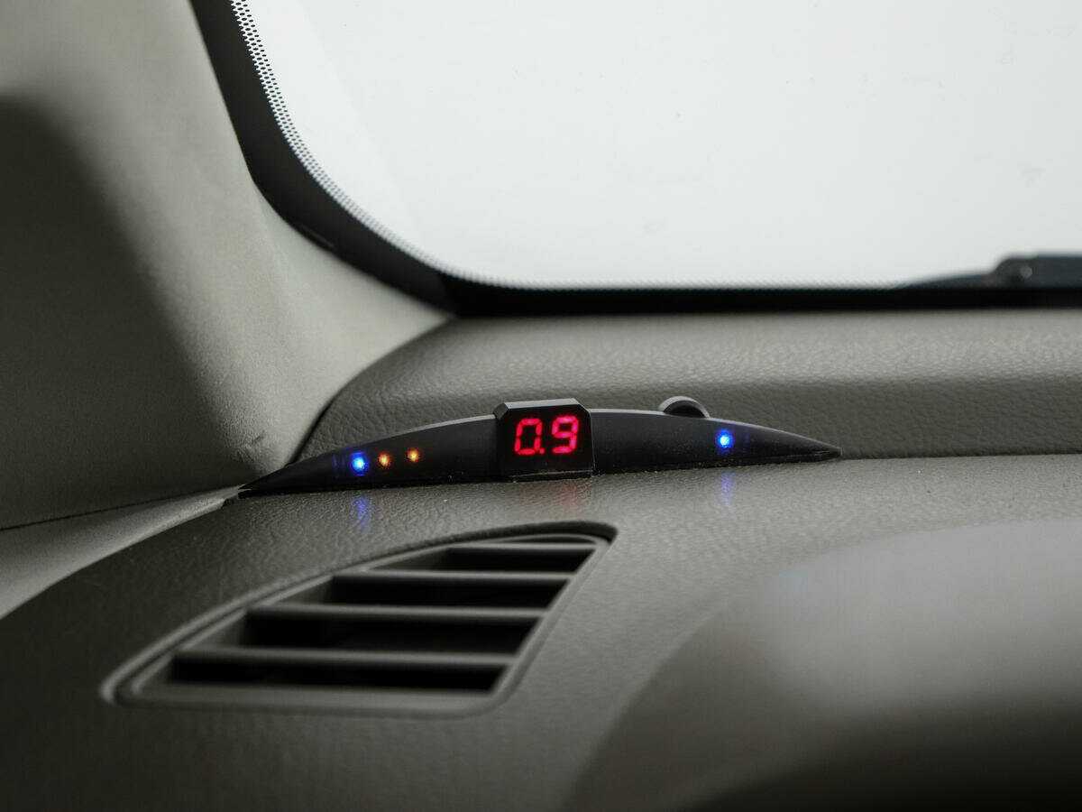 Купить Nissan Tiida с пробегом. Фото: #13