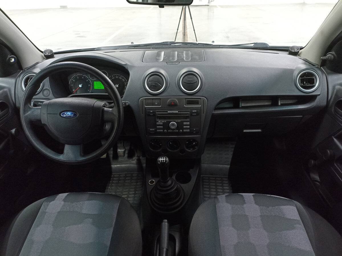 Купить Ford Fusion с пробегом. Фото: #13
