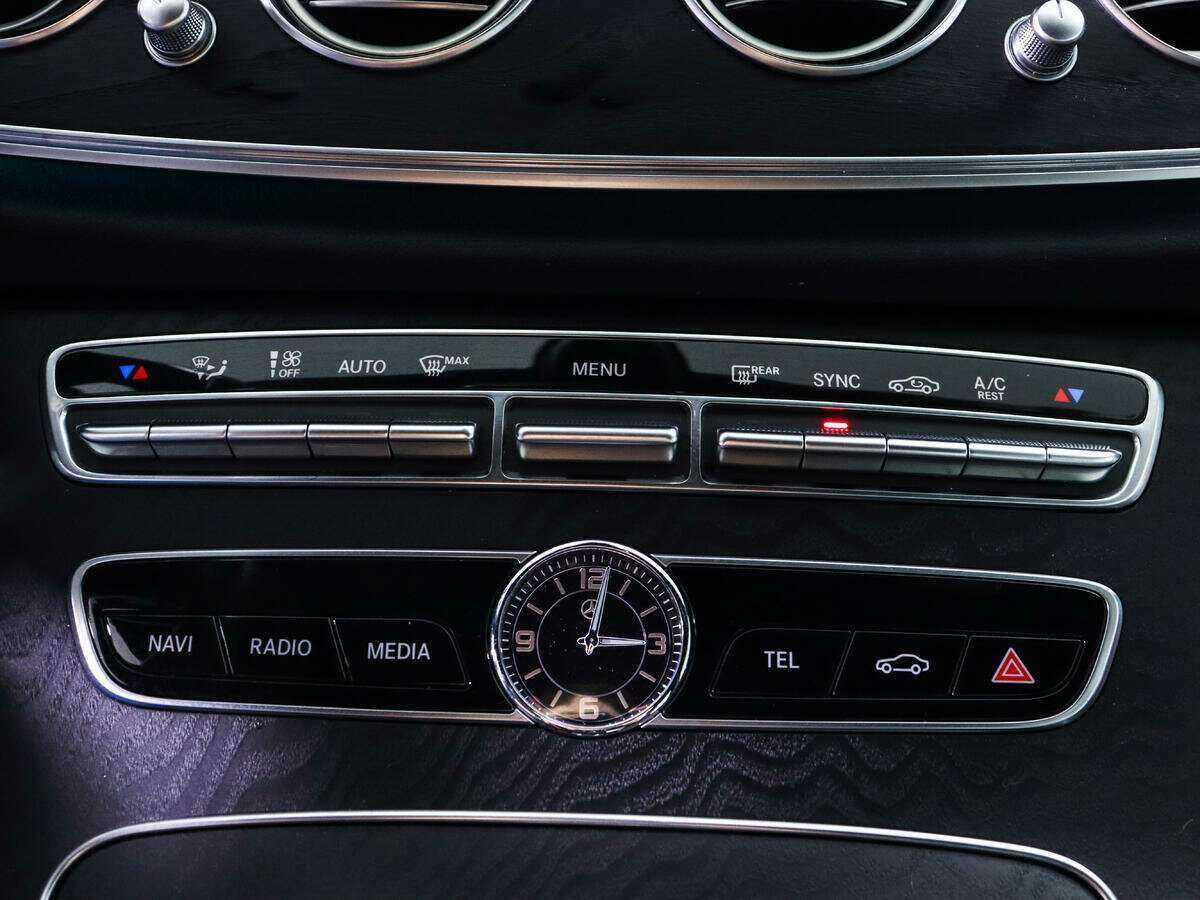 Купить Mercedes-Benz E-Класс с пробегом. Фото: #17