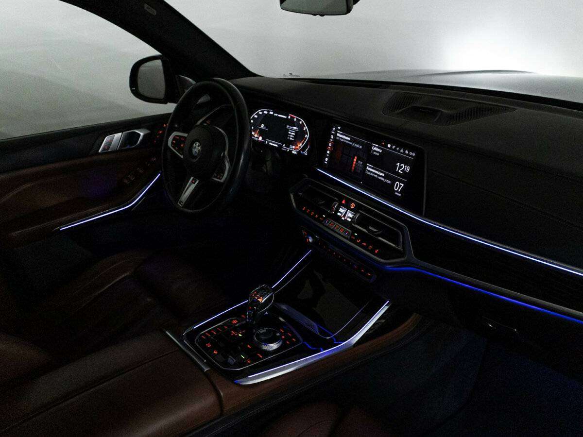 Купить BMW X7 с пробегом. Фото: #32