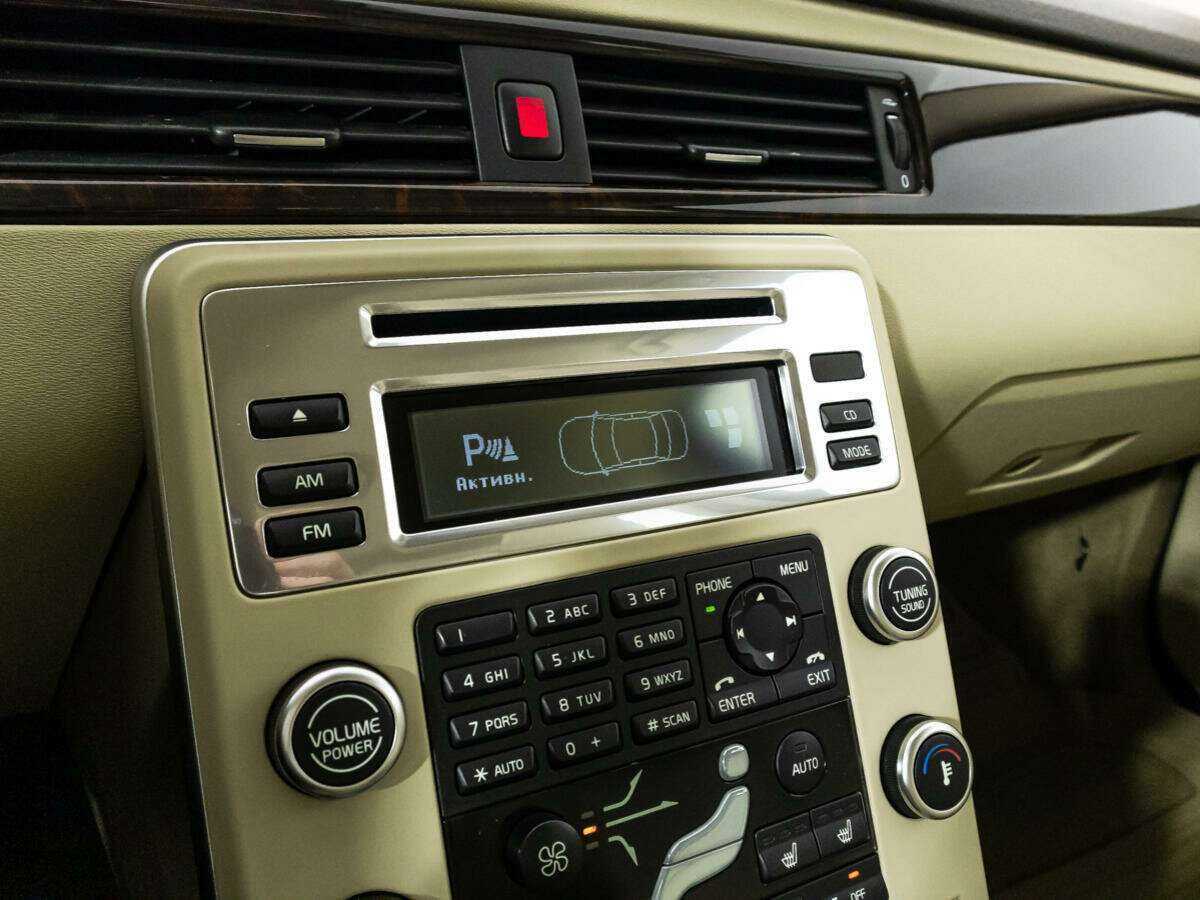 Купить Volvo XC70 с пробегом. Фото: #16
