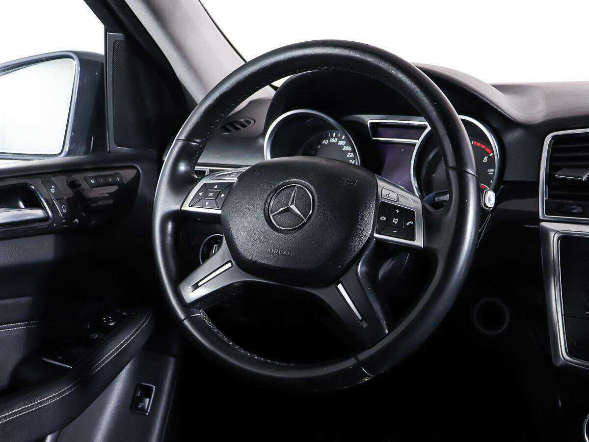 Купить Mercedes-Benz M-Класс с пробегом. Фото: #14